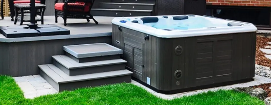 how-to-use-a-hot-tub-in-the-summer