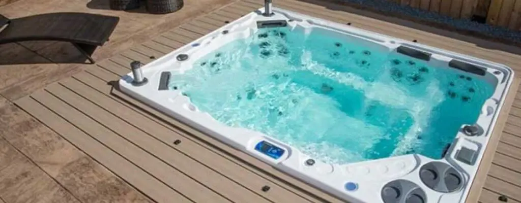 how-to-save-energy-with-your-hot-tub-this-year