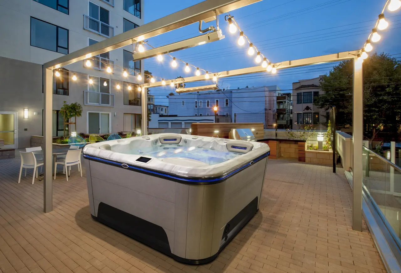 Hydropool Signature Self Cleaning 579 Hot Tub Gold