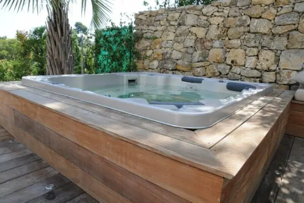 Hydropool Signature Self Cleaning 455 Hot Tub Gold