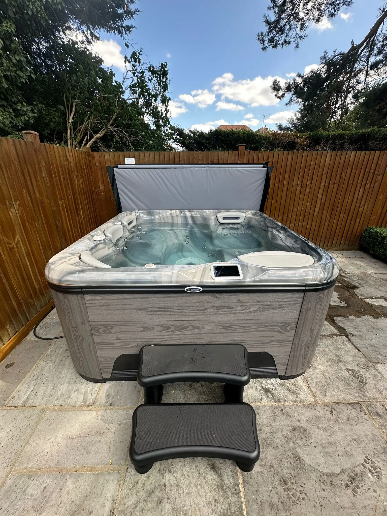 Hydropool Signature Self Cleaning 455 Hot Tub Gold