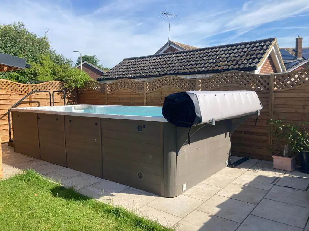 Roll on roll off swim spa cover 14'
