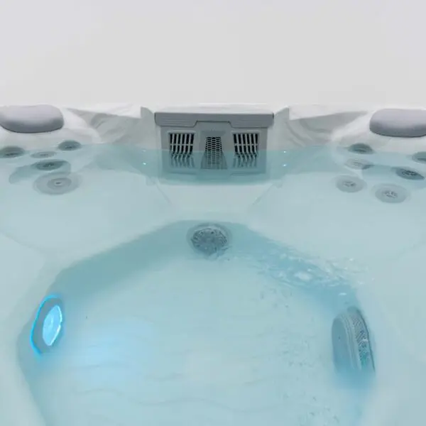 aquasolus cove hot tub internal view
