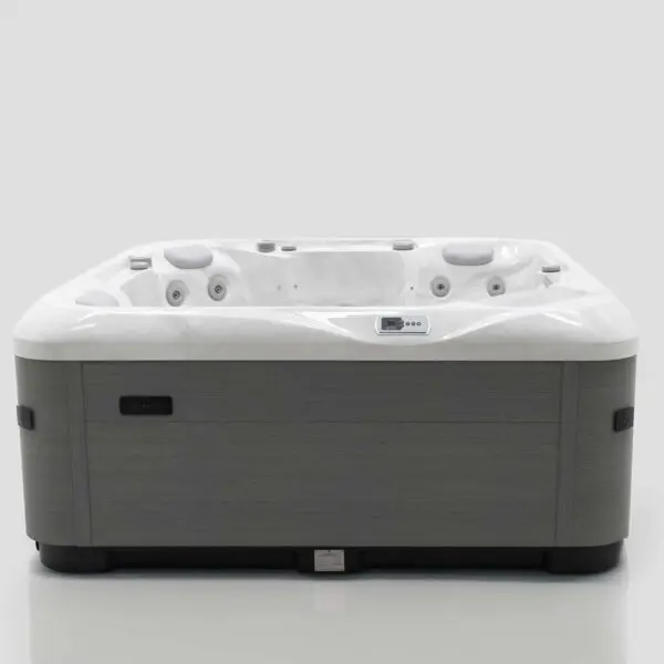 aquasolus zephyr hot tub view of the front