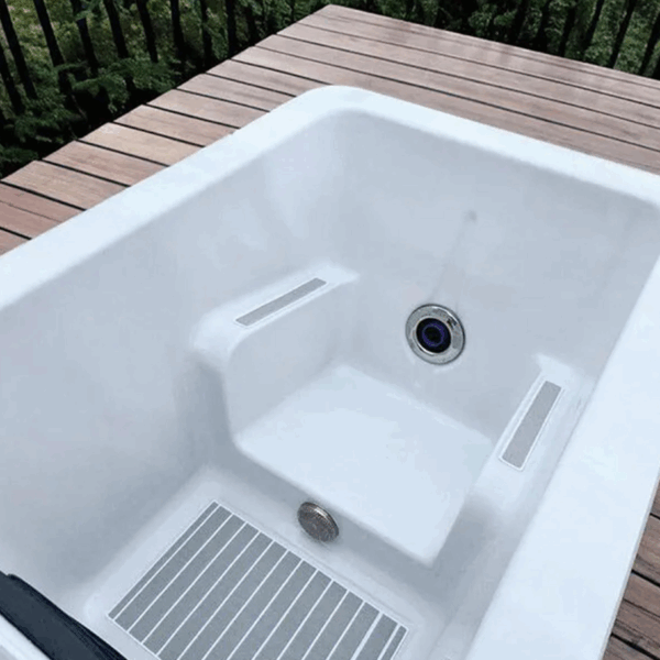 The Wim Hoff Professional Cold Plunge Spa