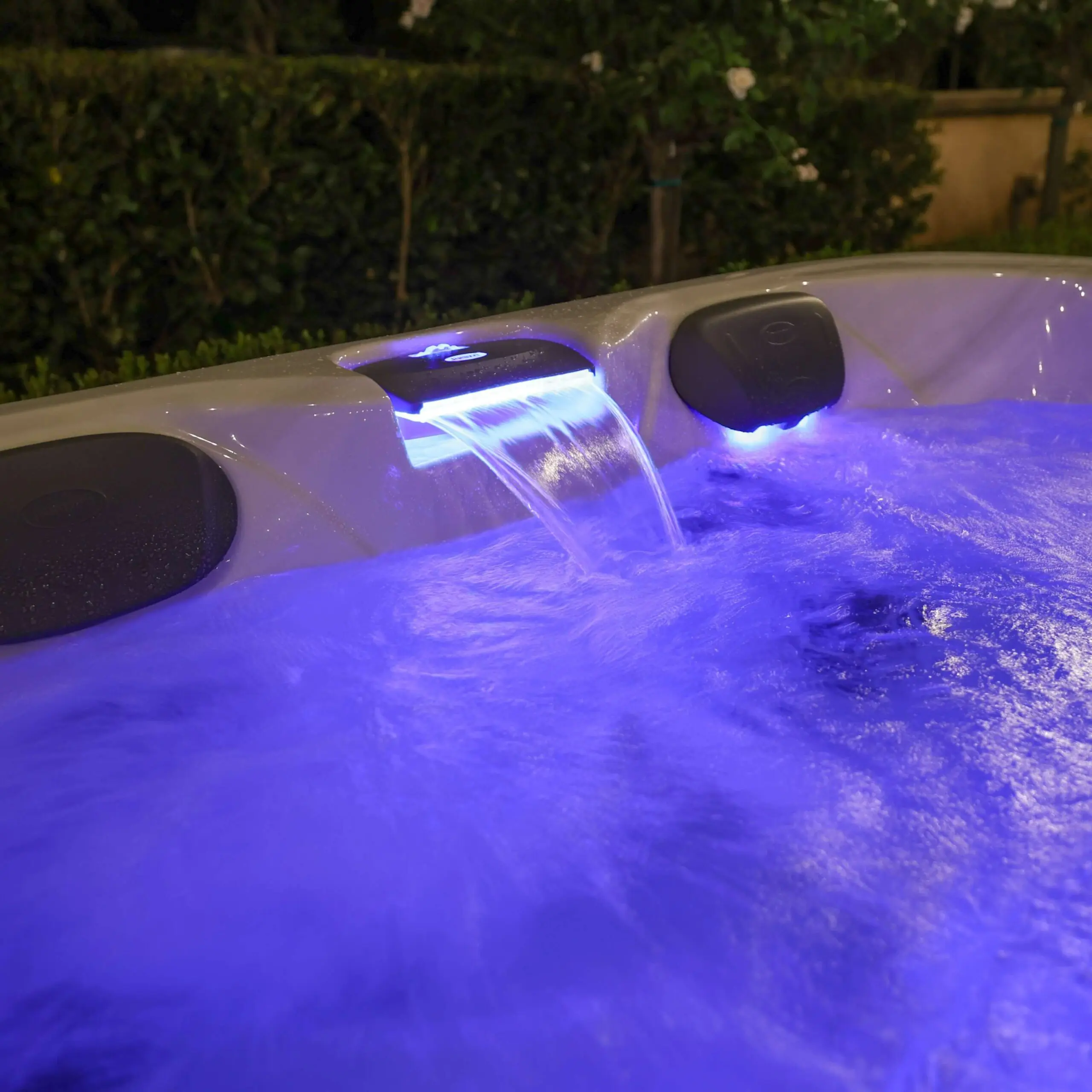 Jacuzzi® J-325™ Comfort Compact Hot Tub with Open Seating