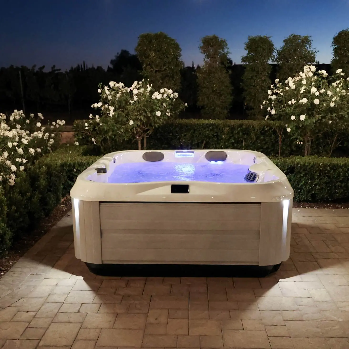 Jacuzzi® J-325™ Comfort Compact Hot Tub with Open Seating