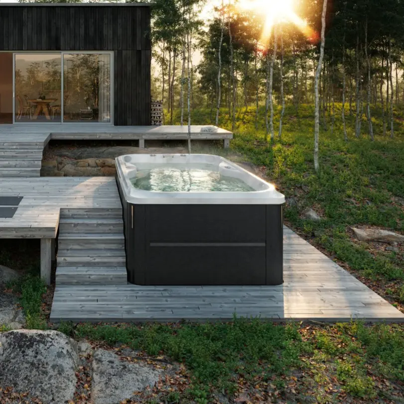 Jacuzzi® J-14 Powerpro™ Swim Spa