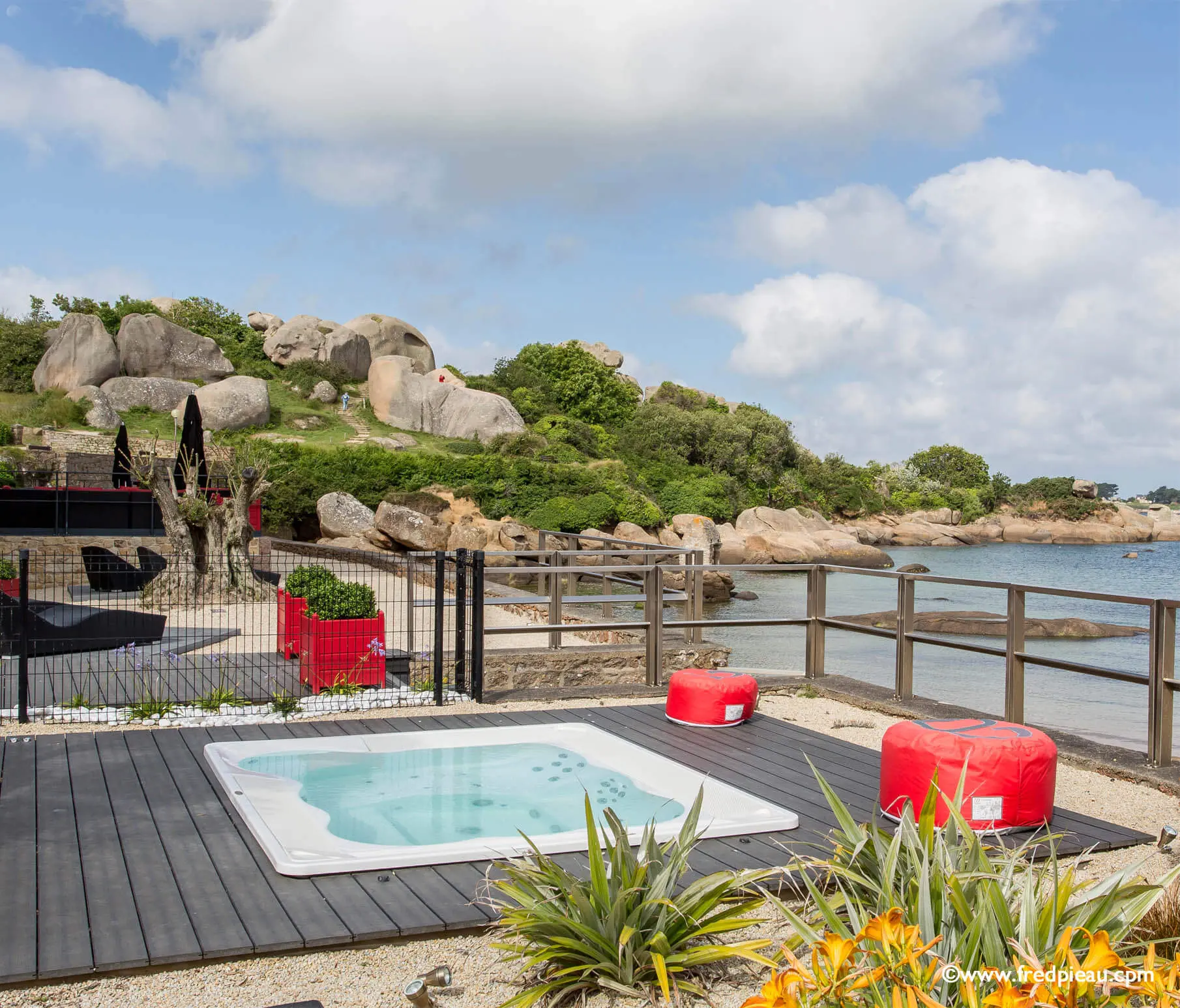 Jacuzzi® Virginia Pro Hot Tub