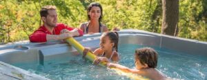 The Benefits of Teaching Your Kids to Swim Early