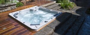 What are the best hot tubs and their features