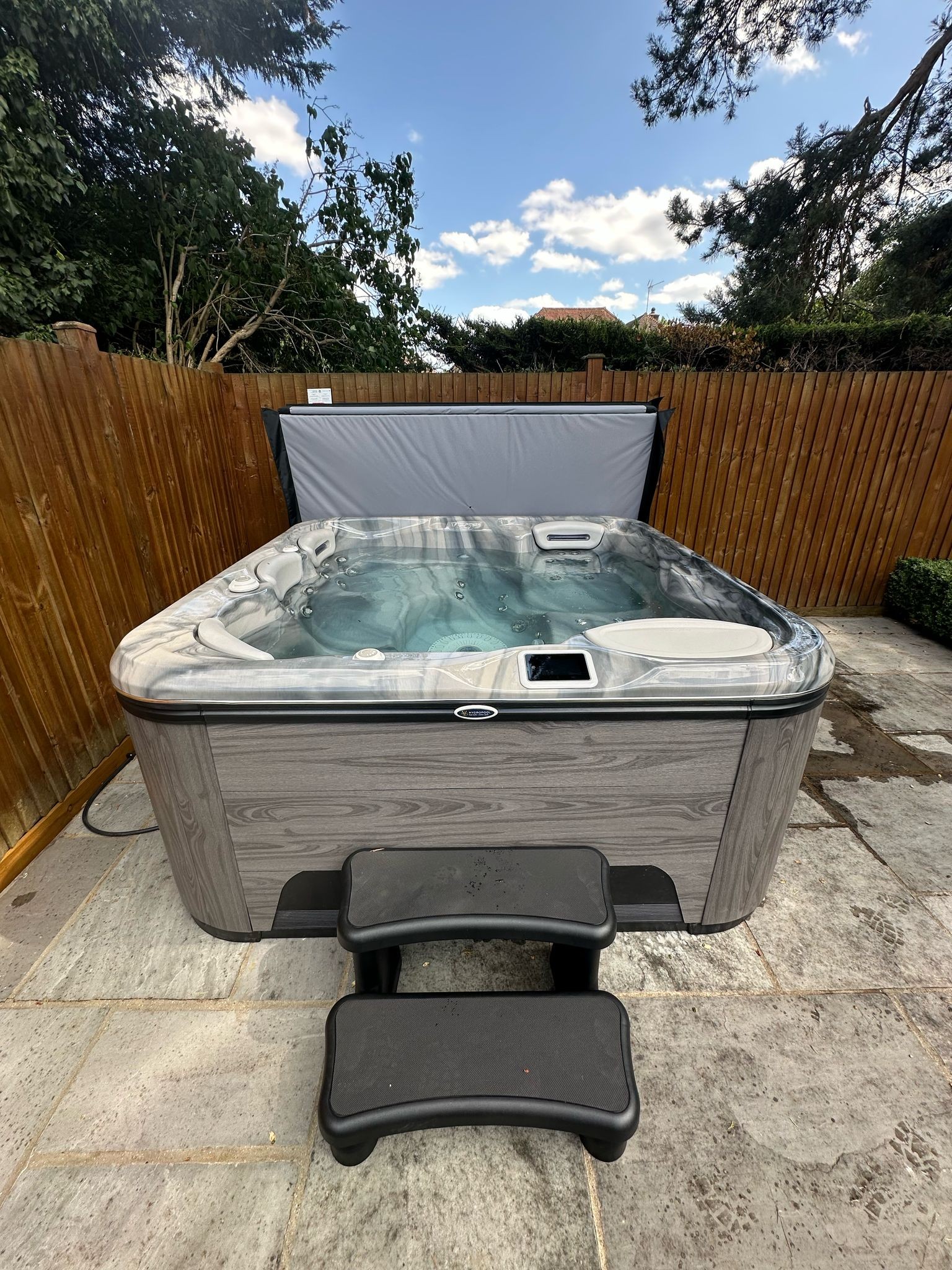 Hydropool Signature Self Cleaning 455 Hot Tub Gold