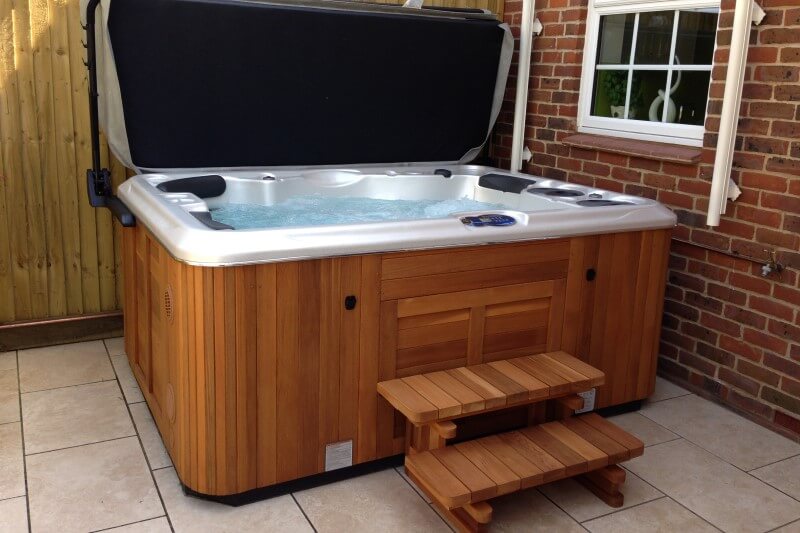 Hydropool Self Cleaning Hot Tub 395