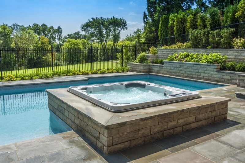 Hydropool Self Cleaning Hot Tub 495