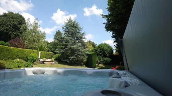 Hydropool Serenity 5900 Hot Tub