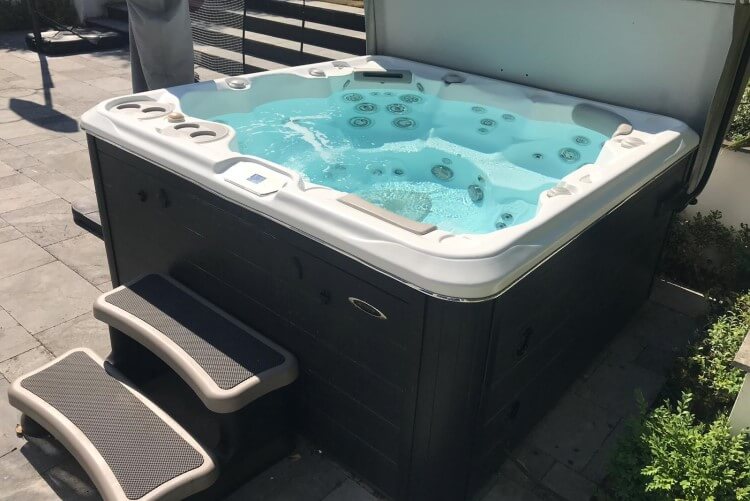 Hydropool Self Cleaning Hot Tub 695