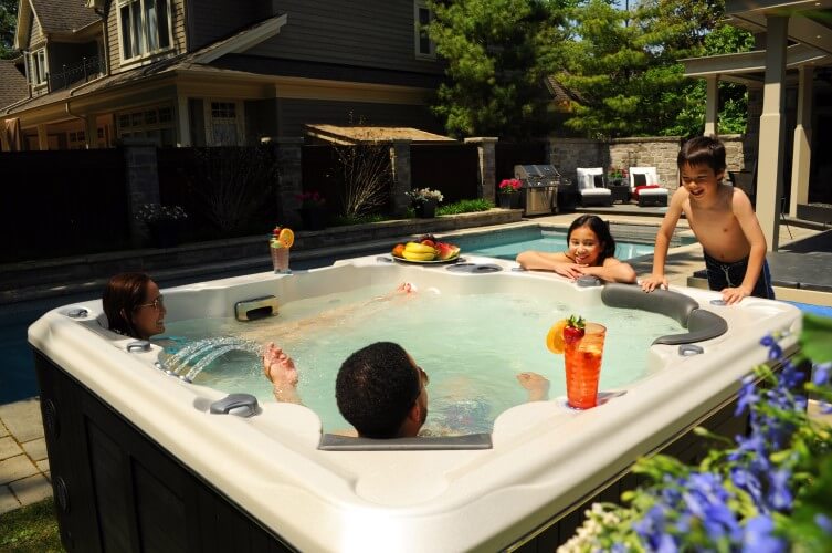 Hydropool Self Cleaning Hot Tub 695