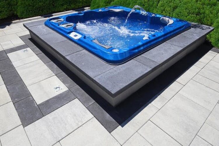 Hydropool Self Cleaning Hot Tub 695