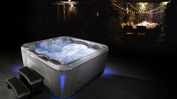 Hydropool Serenity 5900 Hot Tub