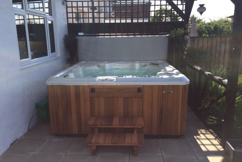 Hydropool Self Cleaning Hot Tub 770