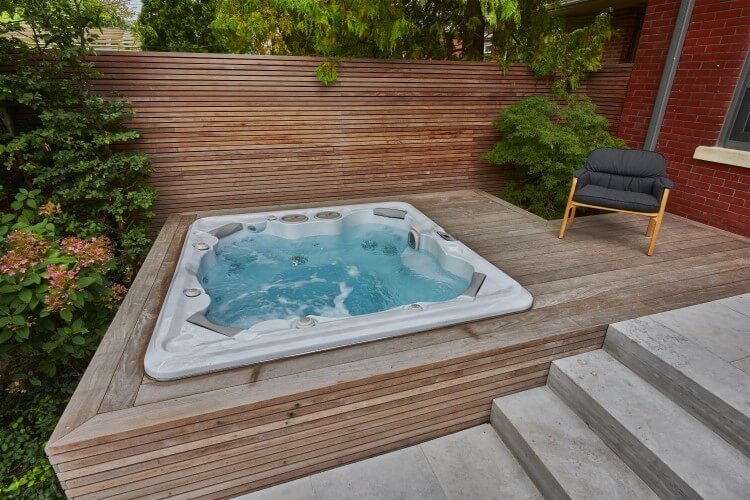 Hydropool Serenity SE-4L Hot Tub