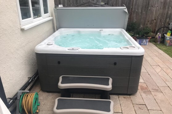 Hydropool Serenity SE-5 Hot Tub