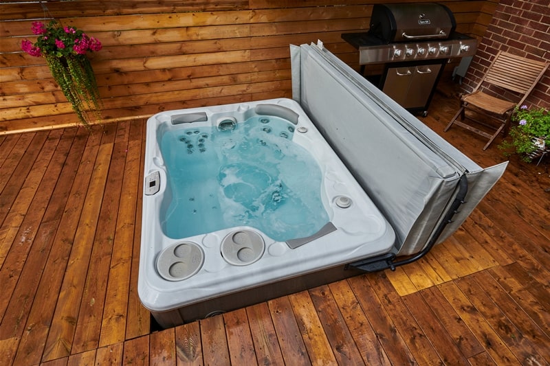 Hydropool Self Cleaning Hot Tub 395