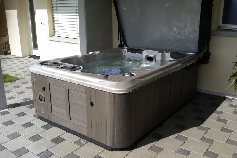 Hydropool Self Cleaning Hot Tub 395