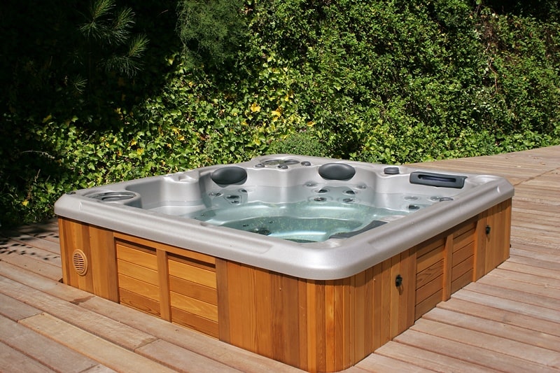 Hydropool Self Cleaning Hot Tub 495