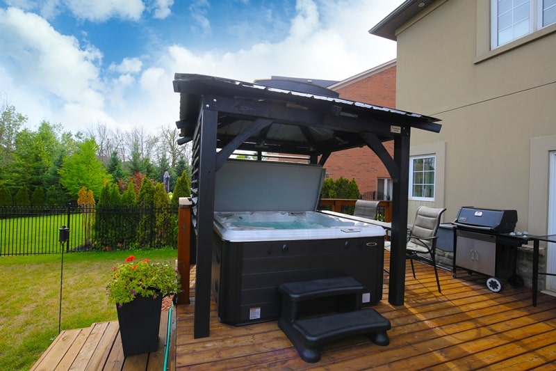 Hydropool Self Cleaning Hot Tub 570