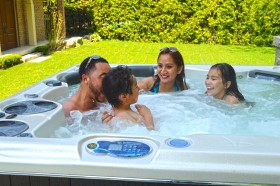 Hydropool Self Cleaning Hot Tub