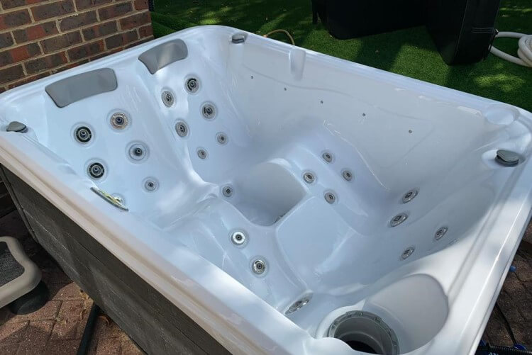 Wellis Sun Hot Tub