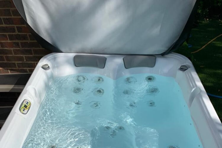 Wellis Sun Hot Tub