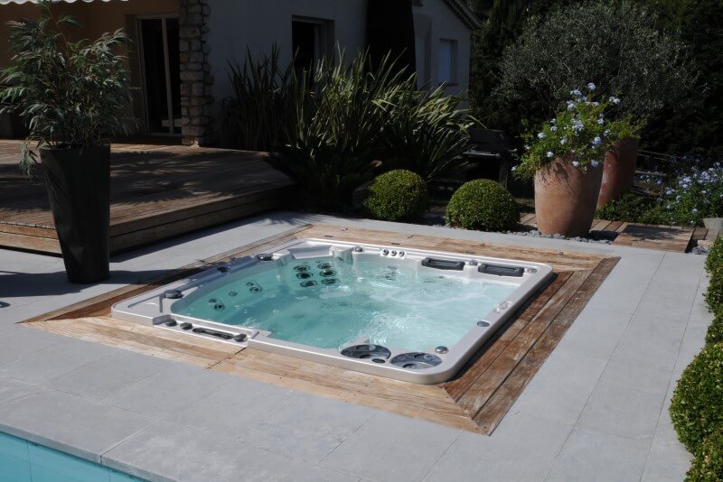 Hydropool Self Cleaning Hot Tub 790