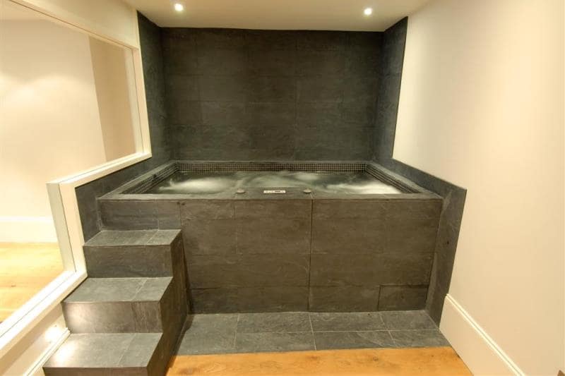 Customised Hot Tubs