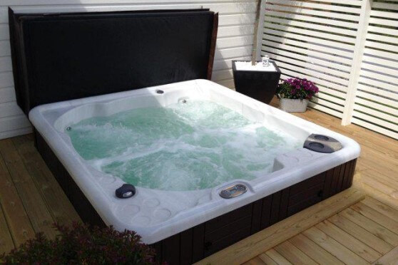 Hydropool Serenity SE-5 Hot Tub
